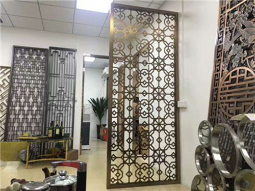 铝屏风的特征是什么